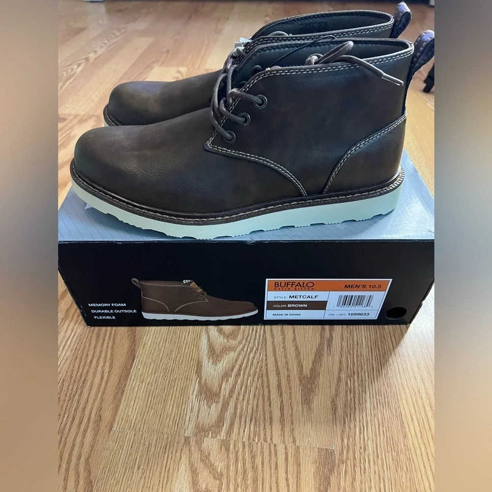 Buffalo Men's Brown Metcalfe Lace Up Chukka Boot by David Bitton 10.5 NIB